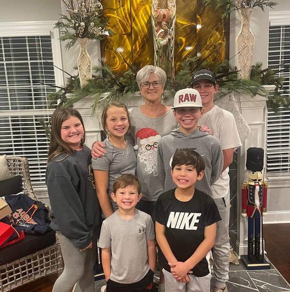 Meet your Posher, Amelia - Picture 1 of 1